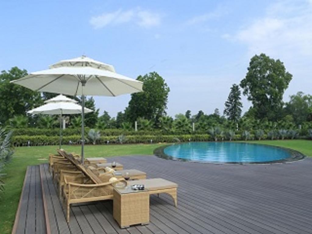 Hotel Atrio By Devam Gurgaon Esterno foto