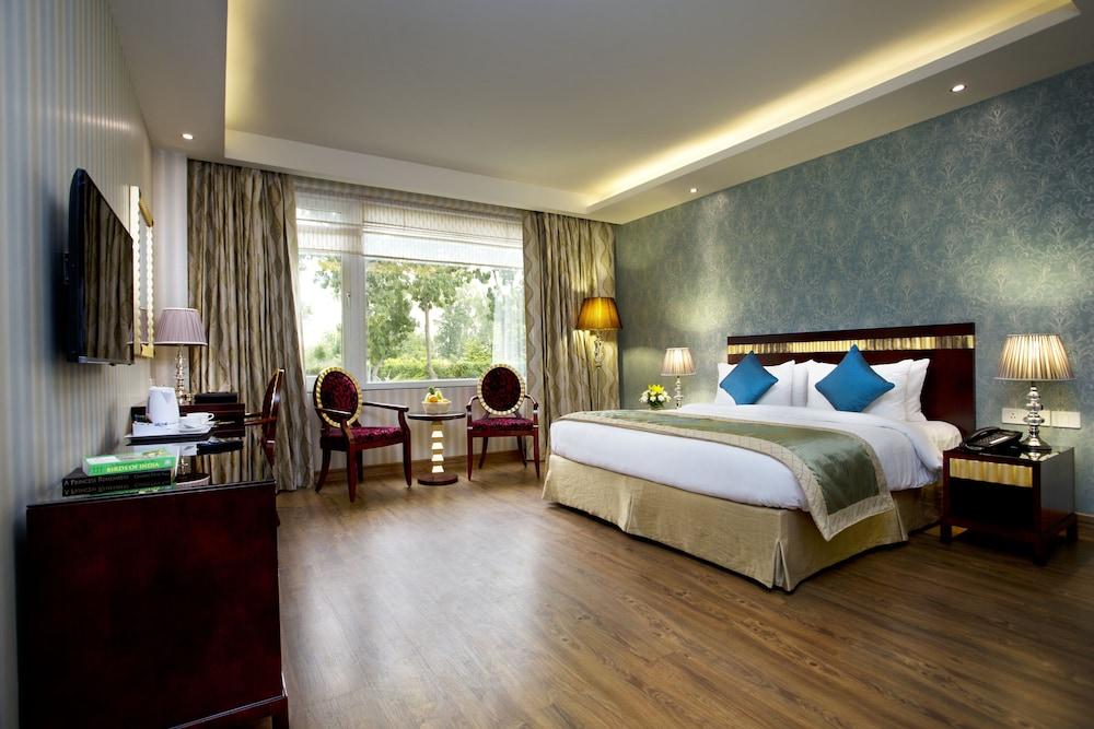 Hotel Atrio By Devam Gurgaon Esterno foto
