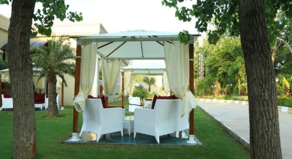 Hotel Atrio By Devam Gurgaon Esterno foto