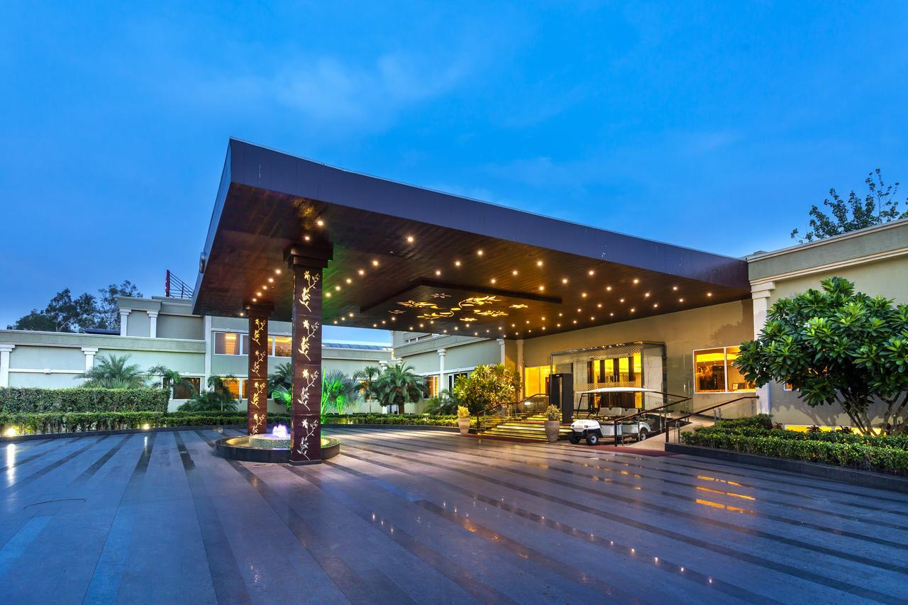 Hotel Atrio By Devam Gurgaon Esterno foto