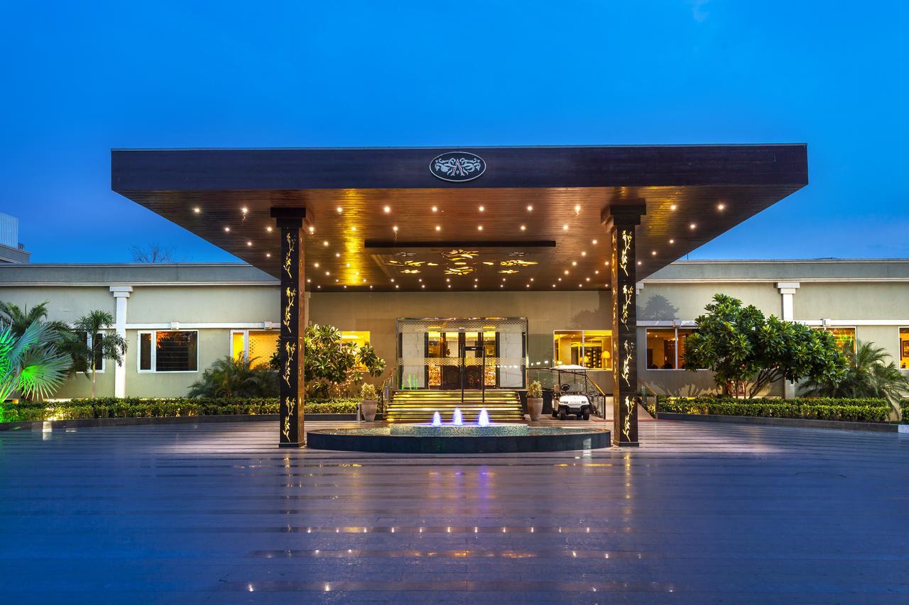 Hotel Atrio By Devam Gurgaon Esterno foto