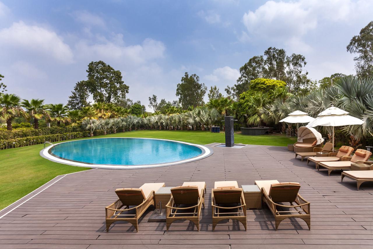Hotel Atrio By Devam Gurgaon Esterno foto