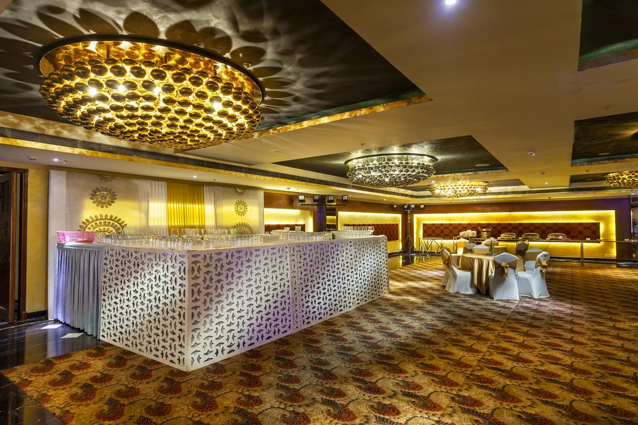 Hotel Atrio By Devam Gurgaon Esterno foto