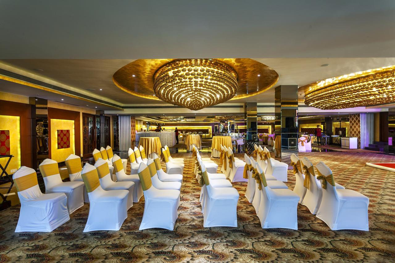 Hotel Atrio By Devam Gurgaon Esterno foto