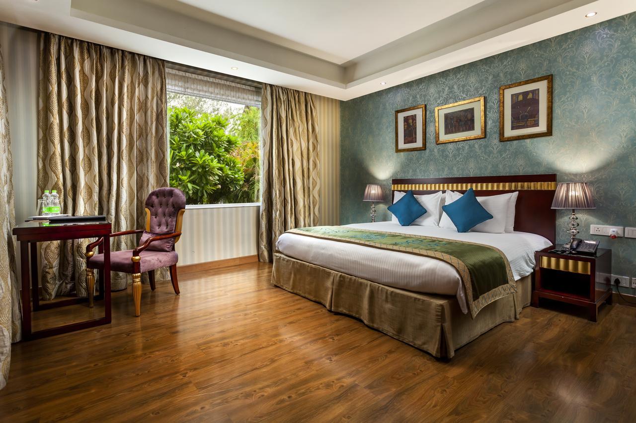 Hotel Atrio By Devam Gurgaon Esterno foto
